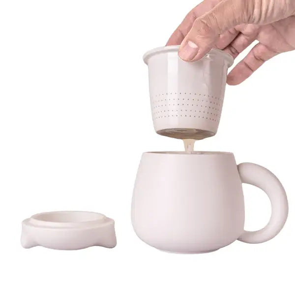 Urban Tokyo White Cat 13oz Mug with Infuser and Lid